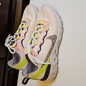 NIKE REACT SHOES 9 WOMEN'S PINK ATHLETIC SNEAKERS